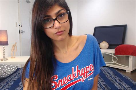 fotos da mia khalifa|269 Mia Khalifa Photos & High Res Pictures